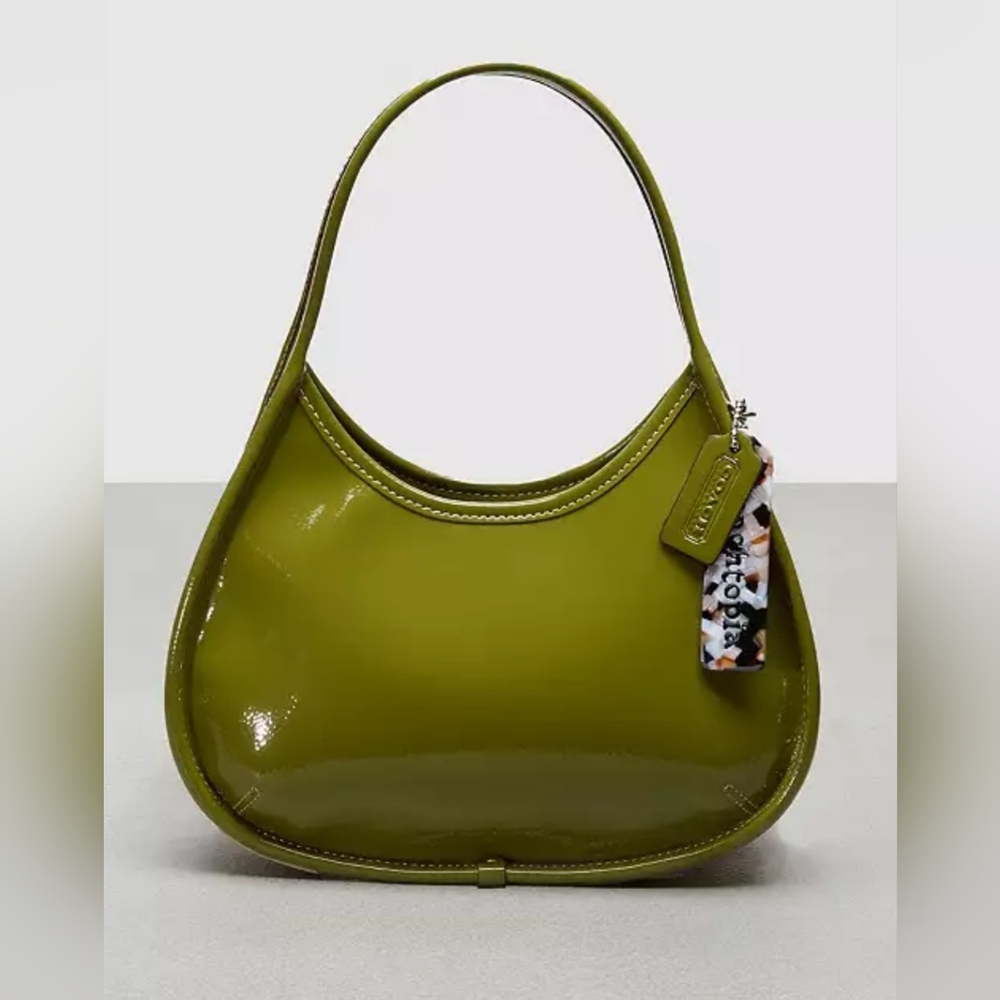 SOLD!!!Nwt, Coachtopia Ergo bag in Olive green patent Coachtopia Lthr 😍